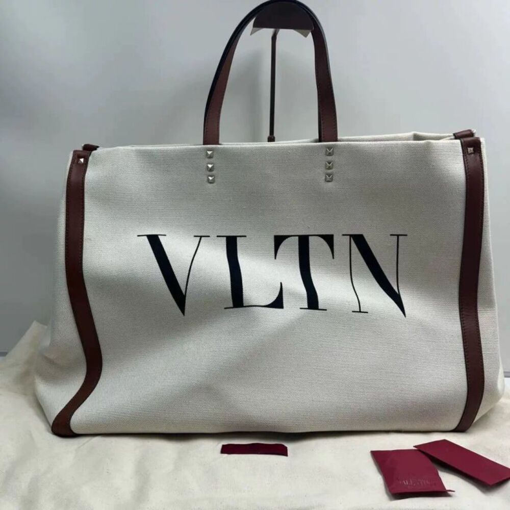 Valentino Women Pre-Loved Bag Very Good Condition